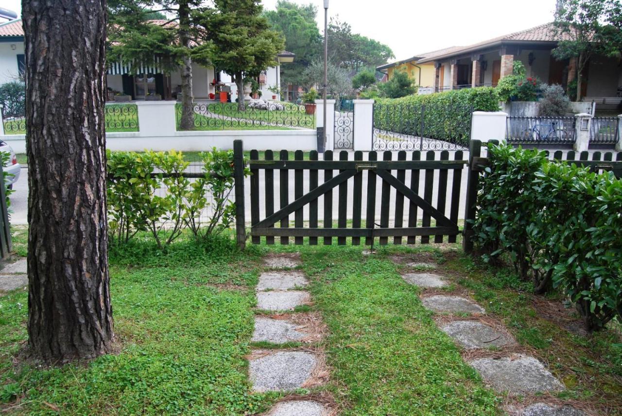 Villa Rosina Bibione Exterior foto